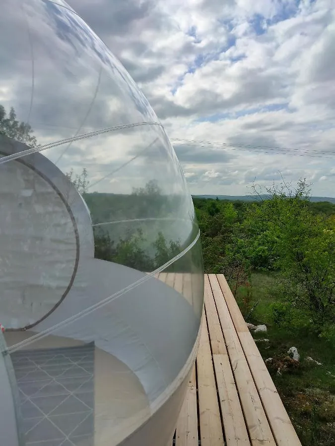 Hotel Cele Bulles Etoilees à Brengues Tente de luxe