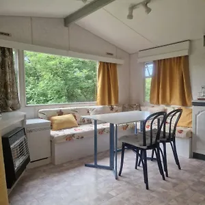  Camping Petit Coin Tranquille