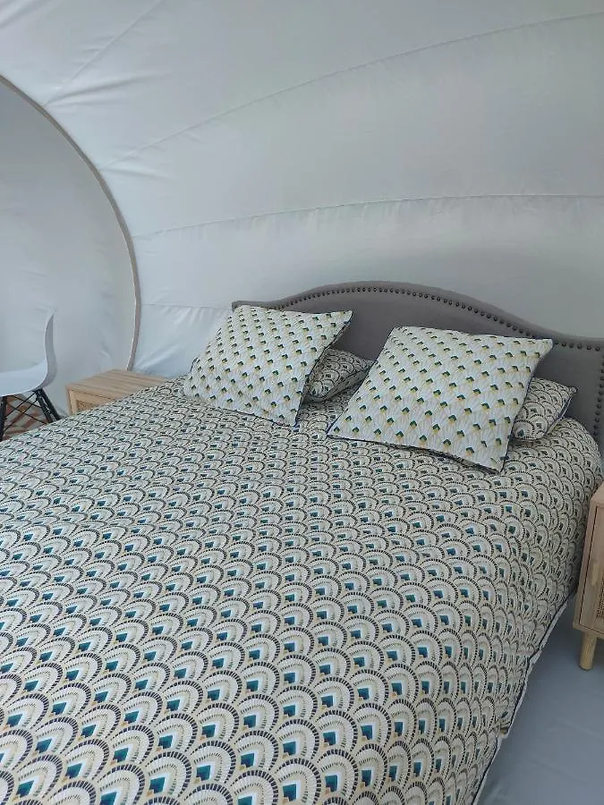 Luksusowy namiot Hotel Cele Bulles Etoilees Brengues